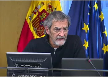 «La vacunación masiva supuso un experimento global», Joan Laporte especialista en farmacología clínica, ante el Congreso
