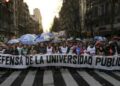Sobre la marcha universitaria