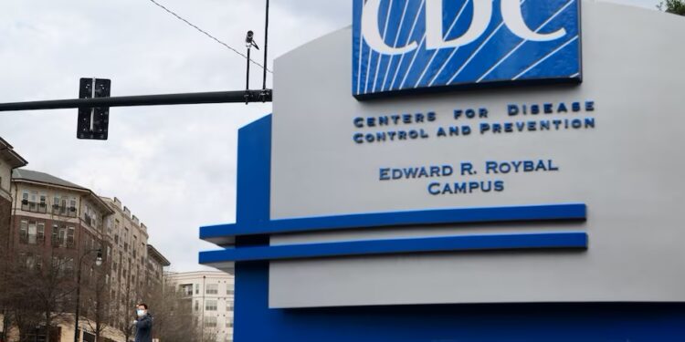 Los CDC eliminan las referencias de género y equidad en el material de salud pública