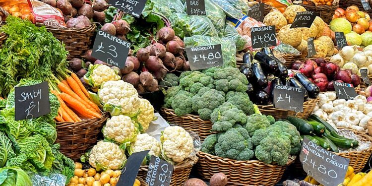 Los nutrientes en nuestros alimentos están disminuyendo. ¿Podrá la agricultura regenerativa salvarlos?