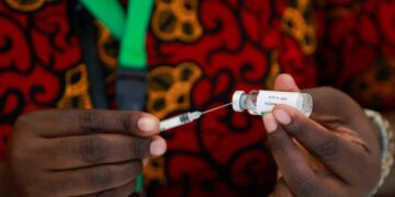 ¿Qué nos enseñan los ensayos clínicos de Pfizer en Nigeria en 1996 sobre la reticencia a las vacunas?